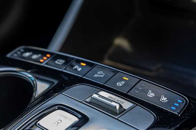 Hyundai TUCSON 1.6 TGDi Hybrid 230 Ultimate 5dr 2WD Auto Sunset Red