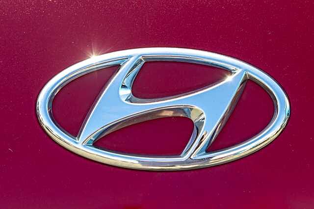 Hyundai KONA 1.6 GDi Hybrid SE Connect 5dr DCT Red