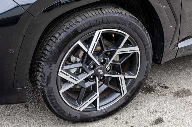 Hyundai TUCSON 1.6T Hybrid N Line S 5dr Auto Abyss Black