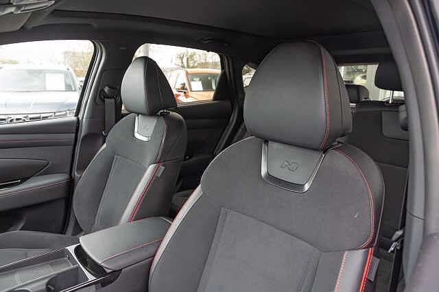 Hyundai TUCSON 1.6T Hybrid N Line S 5dr Auto Abyss Black