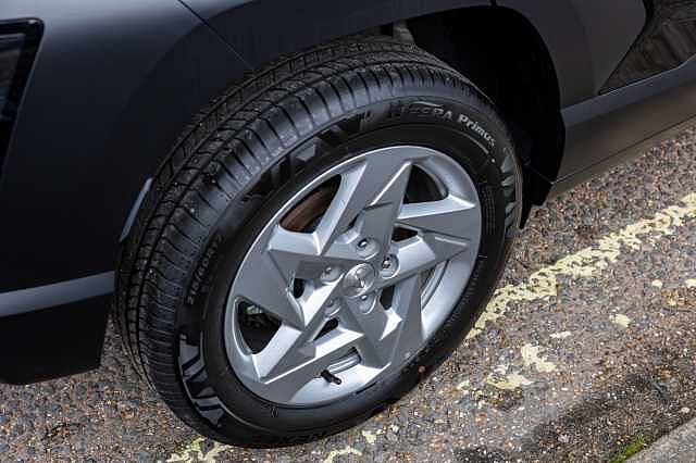 Hyundai KONA 1.6T 138 Advance 5dr Abyss Black