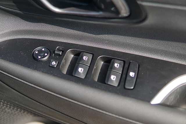 Hyundai BAYON 1.0 TGDi Ultimate 5dr Mangrove Green