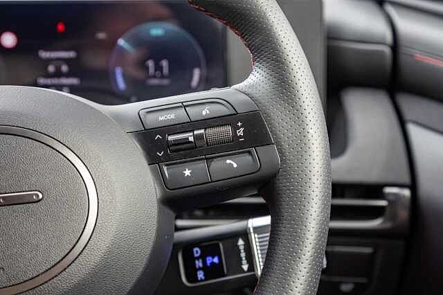 Hyundai TUCSON 1.6T Hybrid N Line S 5dr Auto Shimmering Silver