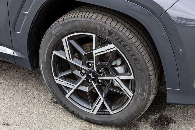 Hyundai TUCSON 1.6T Hybrid N Line S 5dr Auto Shimmering Silver