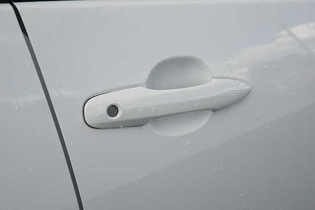 Toyota Yaris 1.5 Hybrid Excel 5dr CVT