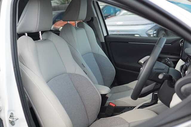 Toyota Yaris 1.5 Hybrid Excel 5dr CVT