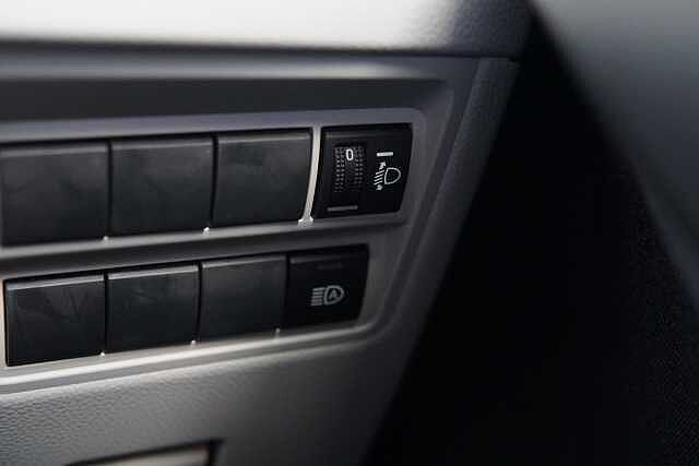 Toyota Yaris 1.5 Hybrid Excel 5dr CVT