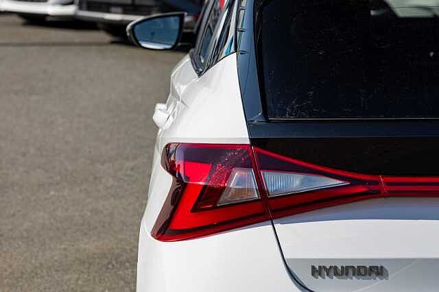 Hyundai I20 1.0T GDi 48V MHD Premium 5dr Atlas White
