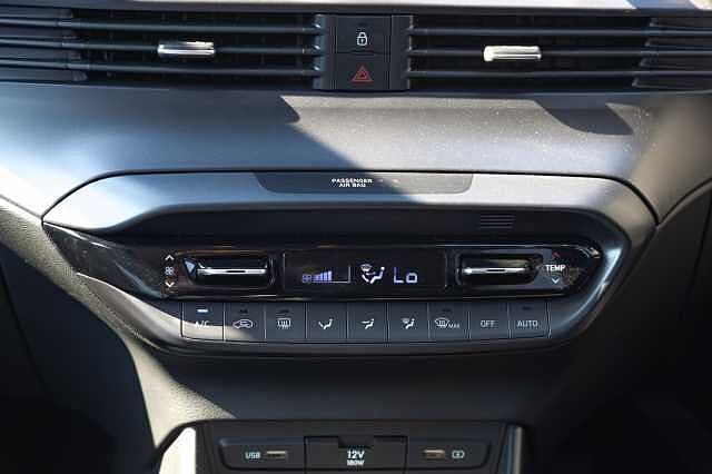 Hyundai I20 1.0T GDi 48V MHD Premium 5dr Atlas White