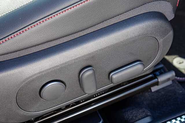 Hyundai KONA 1.6 Hybrid 138 N Line S 5dr DCT Abyss Black