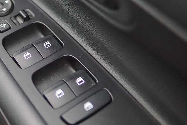 Hyundai I20 1.0T GDi 48V MHD 120 N Line 5dr DCT Dragon Red