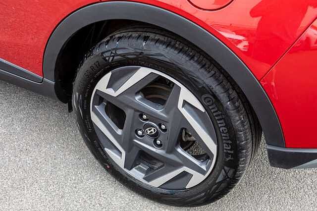 Hyundai BAYON 1.0 TGDi Premium 5dr DCT Dragon Red