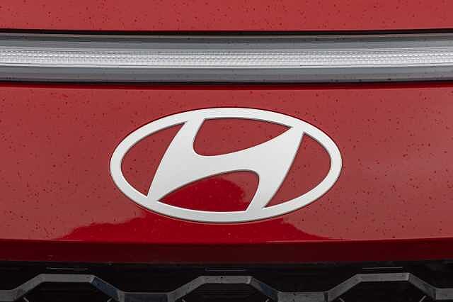Hyundai BAYON 1.0 TGDi Premium 5dr DCT Dragon Red