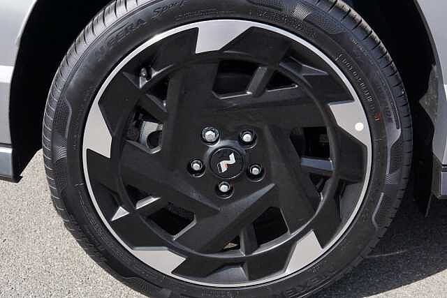 Hyundai KONA 160kW N Line S 65kWh 5dr Auto Shimmering Silver