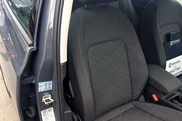 Volkswagen Golf 2.0 TDI Life 5dr DSG