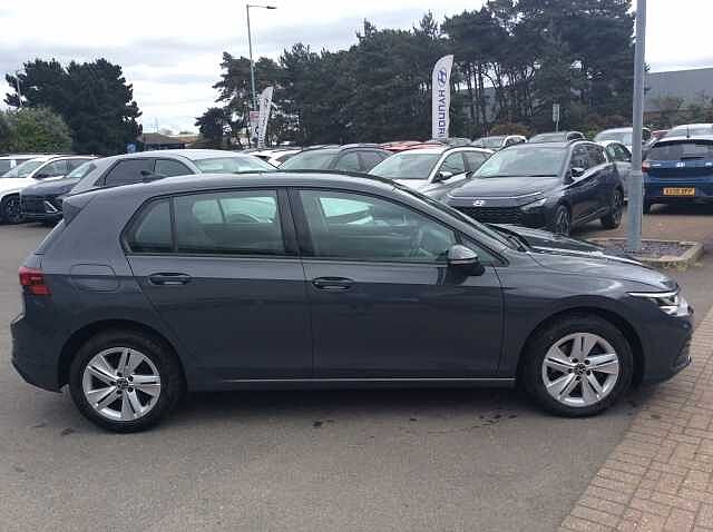 Volkswagen Golf 2.0 TDI Life 5dr DSG
