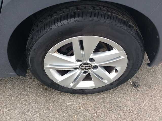 Volkswagen Golf 2.0 TDI Life 5dr DSG