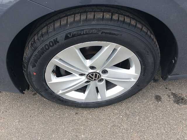 Volkswagen Golf 2.0 TDI Life 5dr DSG