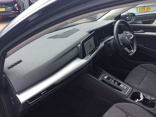 Volkswagen Golf 2.0 TDI Life 5dr DSG