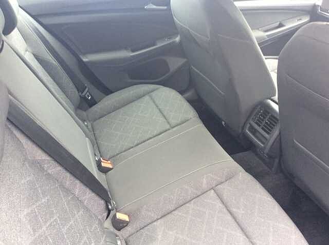 Volkswagen Golf 2.0 TDI Life 5dr DSG