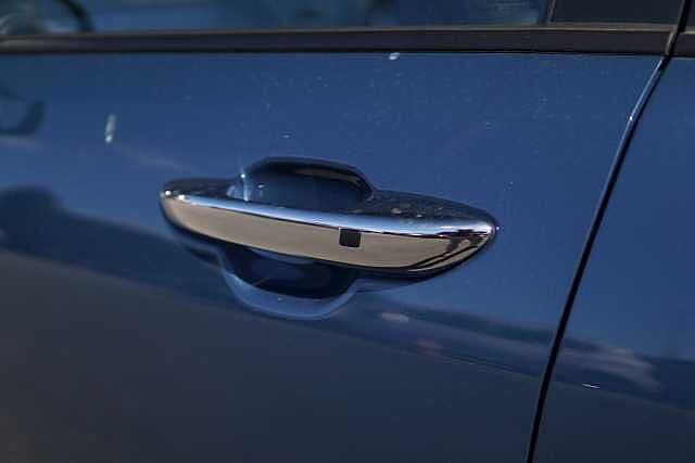Hyundai I10 1.2 [79] Premium 5dr Auto [Nav] ViBRANT BLUE