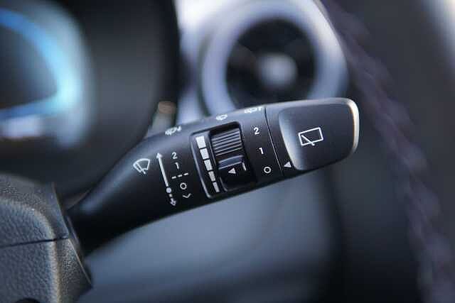 Hyundai I10 1.2 [79] Premium 5dr Auto [Nav] ViBRANT BLUE