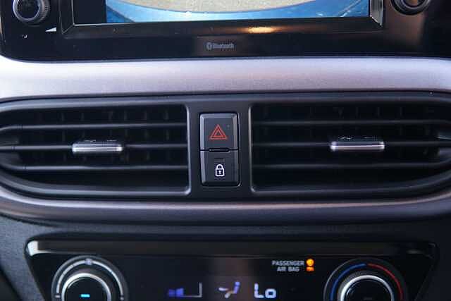 Hyundai I10 1.2 [79] Premium 5dr Auto [Nav] ViBRANT BLUE