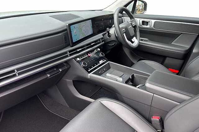 Hyundai SANTA FE 1.6 TGDi Plug-in Hybrid Premium 5dr 4WD Auto Typhoon Silver