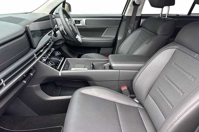 Hyundai SANTA FE 1.6 TGDi Plug-in Hybrid Premium 5dr 4WD Auto Typhoon Silver