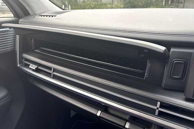Hyundai SANTA FE 1.6 TGDi Plug-in Hybrid Premium 5dr 4WD Auto Typhoon Silver