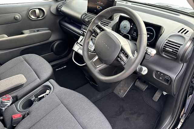 Hyundai INSTER 85kW 02 49kWh 5dr Auto Abyss Black