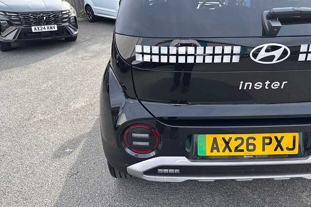 Hyundai INSTER 85kW 02 49kWh 5dr Auto Abyss Black