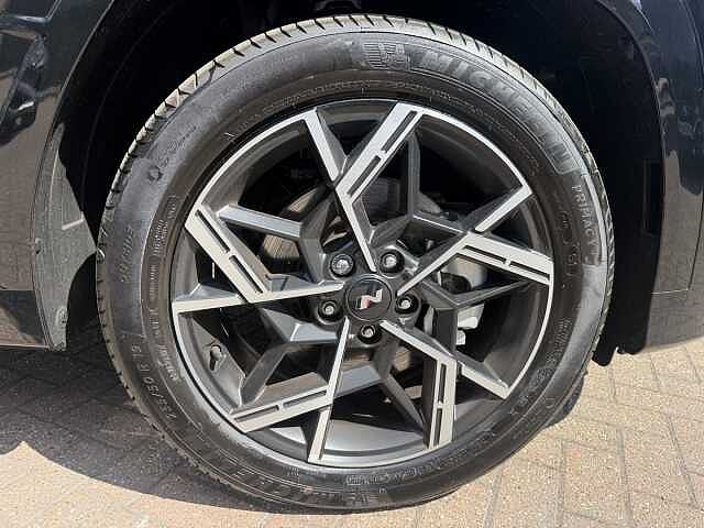 Hyundai TUCSON 1.6T 48V MHD N Line S 5dr DCT Abyss Black