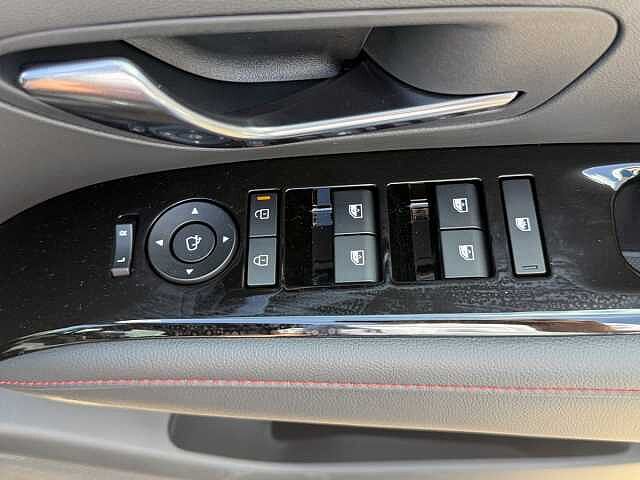 Hyundai TUCSON 1.6T 48V MHD N Line S 5dr DCT Abyss Black