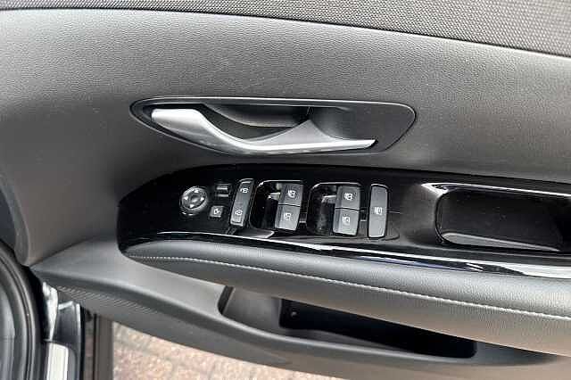 Hyundai TUCSON 1.6 TGDi Hybrid 230 Ultimate 5dr 2WD Auto Phantom Black