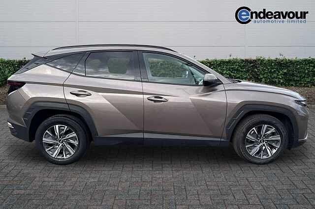 Hyundai TUCSON 1.6 TGDi Hybrid 230 SE Connect 5dr 2WD Auto Silky Bronze