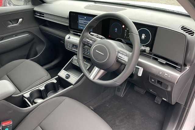 Hyundai KONA E (218ps) Advance Atlas White