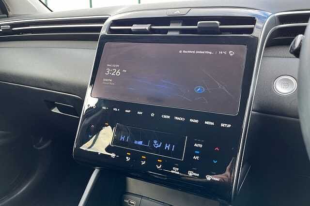 Hyundai TUCSON 1.6 T Gdi Premium Suv 5dr Petrol Manual Euro 6 (s/s) (150 Ps) Shimmering Silver