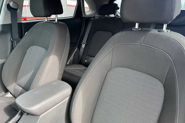 Hyundai Kona 1.6 H Gdi Premium Suv 5dr Petrol Hybrid Dct Euro 6 (s/s) (141 Ps)