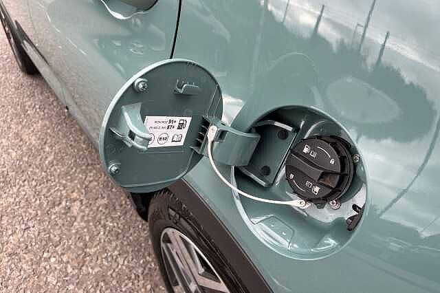 Hyundai BAYON 1.0 T Gdi Mhev Ultimate Suv 5dr Petrol Hybrid Manual Euro 6 (s/s) (120 Ps) Mangrove Green