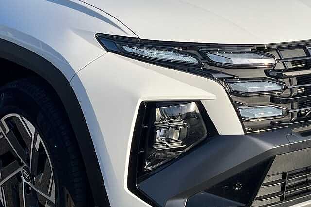 Hyundai TUCSON 1.6 T Gdi Advance Suv 5dr Petrol Hybrid Auto Euro 6 (s/s) (215 Ps) Atlas White