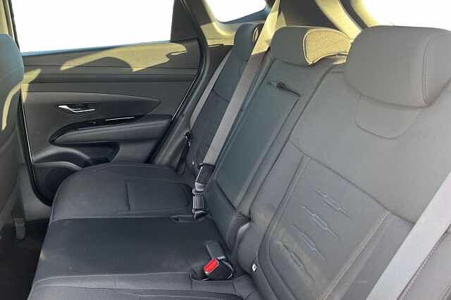 Hyundai TUCSON 1.6 T Gdi Advance Suv 5dr Petrol Hybrid Auto Euro 6 (s/s) (215 Ps) Atlas White