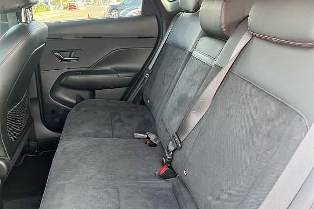 Hyundai KONA 1.6 H Gdi N Line S Suv 5dr Petrol Hybrid Dct Euro 6 (s/s) (141 Ps) Atlas White