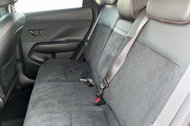 Hyundai KONA 1.6 H Gdi N Line S Suv 5dr Petrol Hybrid Dct Euro 6 (s/s) (141 Ps) Atlas White