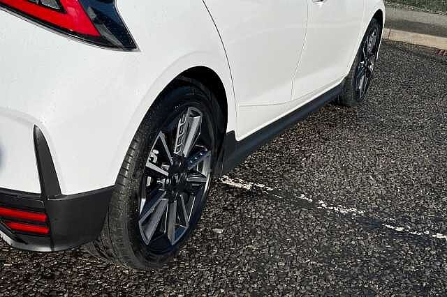 Hyundai I20 1.0 T Gdi Mhev N Line Hatchback 5dr Petrol Hybrid Dct Euro 6 (s/s) (120 Ps) White