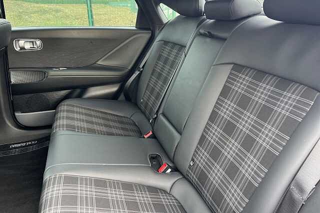 Hyundai Ioniq 6 77.4kwh First Edition Saloon 4dr Electric Auto Awd (325 Ps)