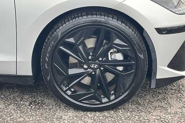 Hyundai Ioniq 6 77.4kwh First Edition Saloon 4dr Electric Auto Awd (325 Ps)