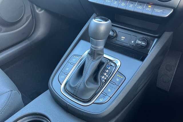 Hyundai KONA 1.6 H Gdi Ultimate Suv 5dr Petrol Hybrid Dct Euro 6 (s/s) (141 Ps) Ignite Flame
