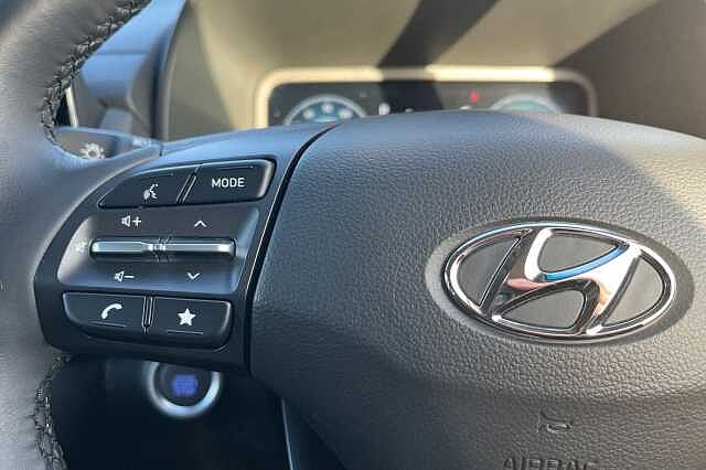 Hyundai KONA 1.6 H Gdi Ultimate Suv 5dr Petrol Hybrid Dct Euro 6 (s/s) (141 Ps) Ignite Flame