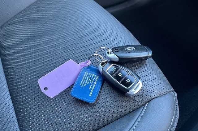 Hyundai KONA 1.6 H Gdi Ultimate Suv 5dr Petrol Hybrid Dct Euro 6 (s/s) (141 Ps) Ignite Flame